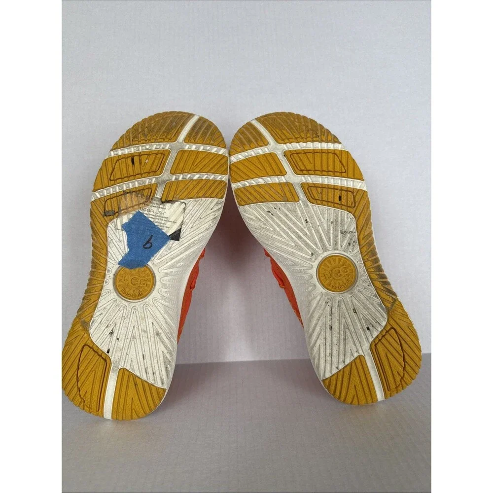 UGG bright orange